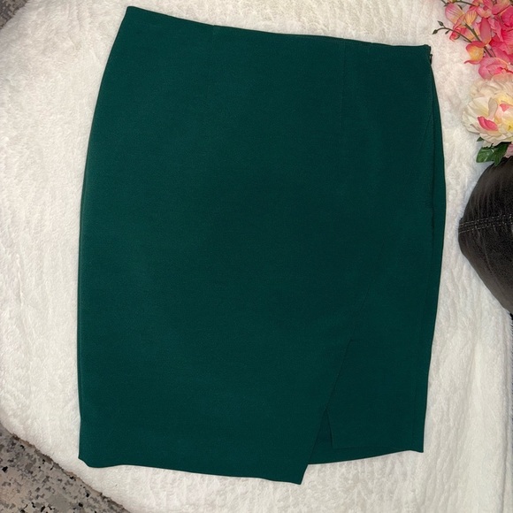 White House Black Market Dresses & Skirts - 2 x 20$ White House Black Market Teal Pencil Skirt Size 6